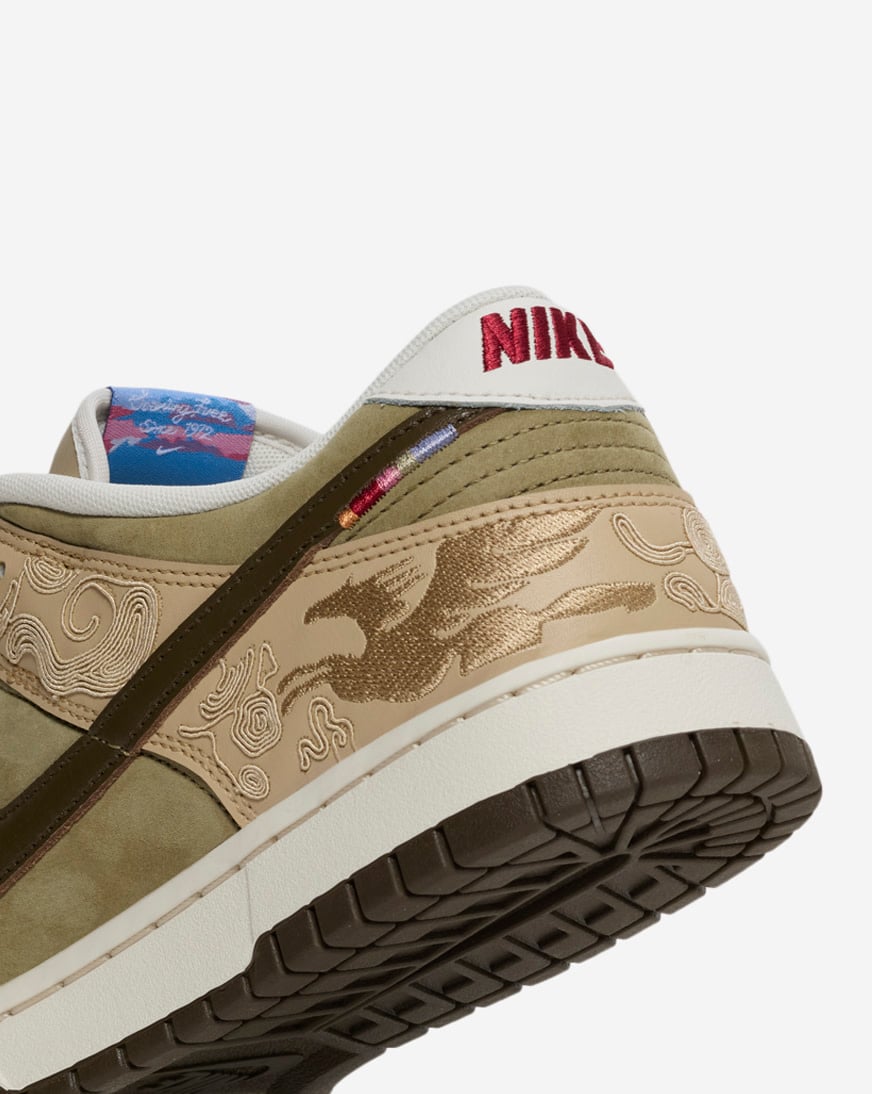 Dunk Low SE "LNY"