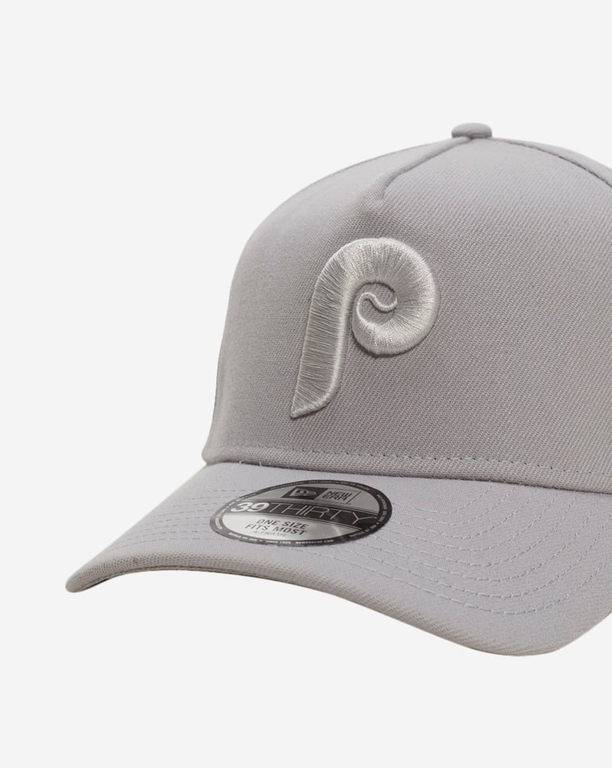 39Thirty Philadelphia Phillies Stretch Fit Fitted Hat