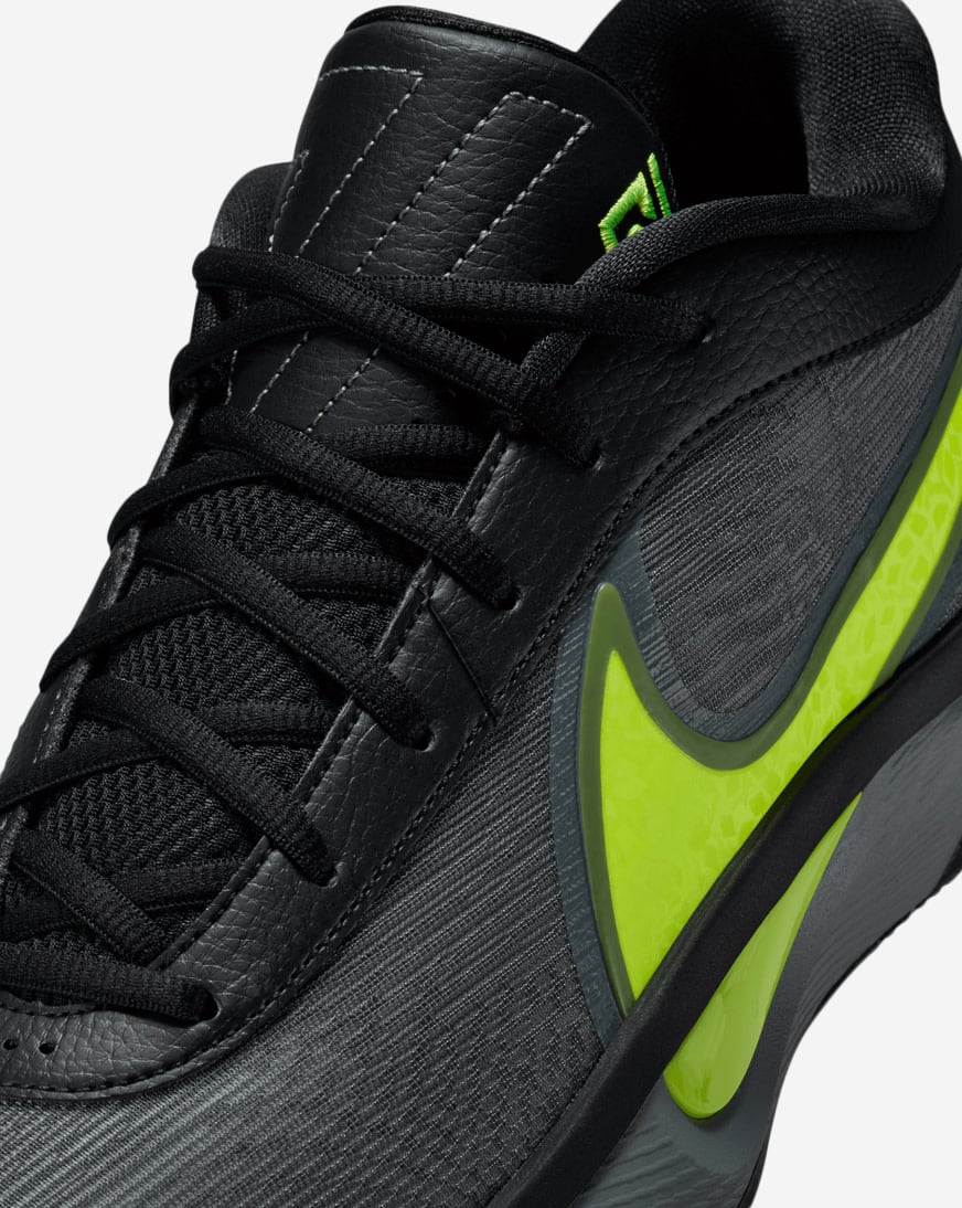 Zoom Freak 6