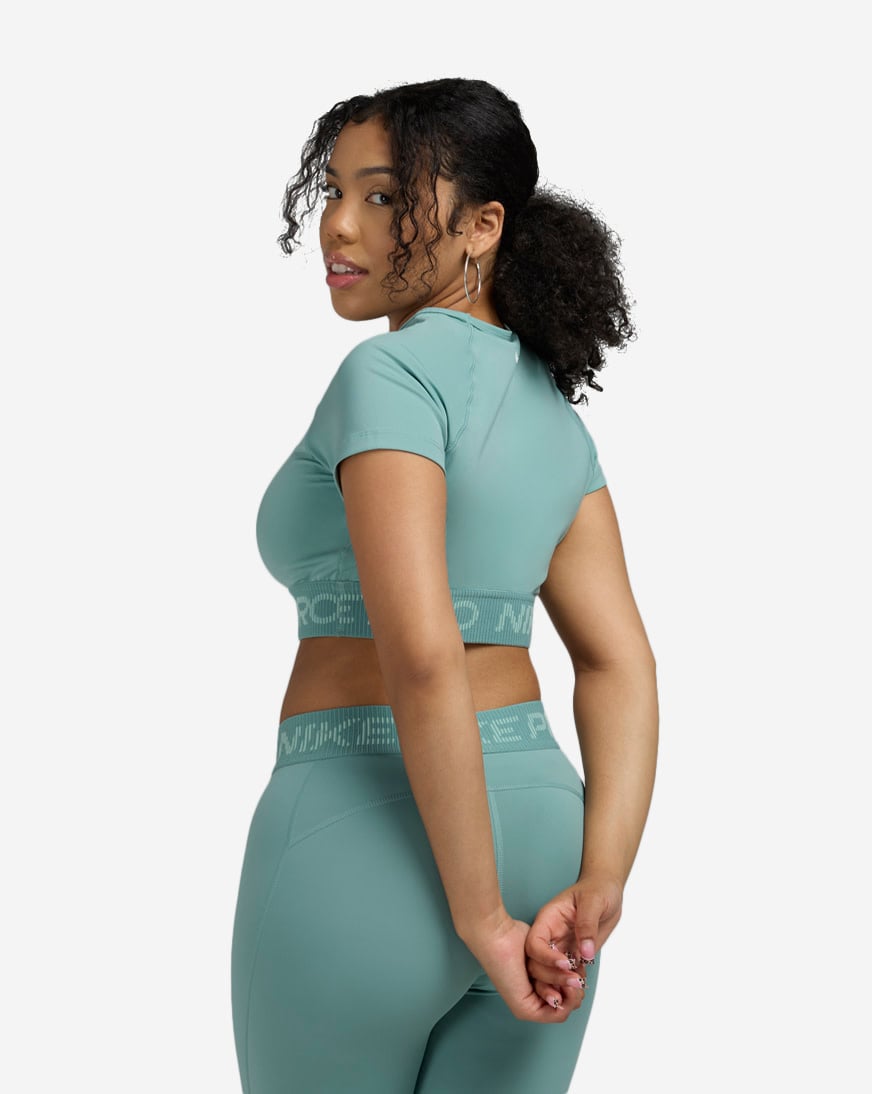 Pro Dri-FIT Short-Sleeve Cropped Top