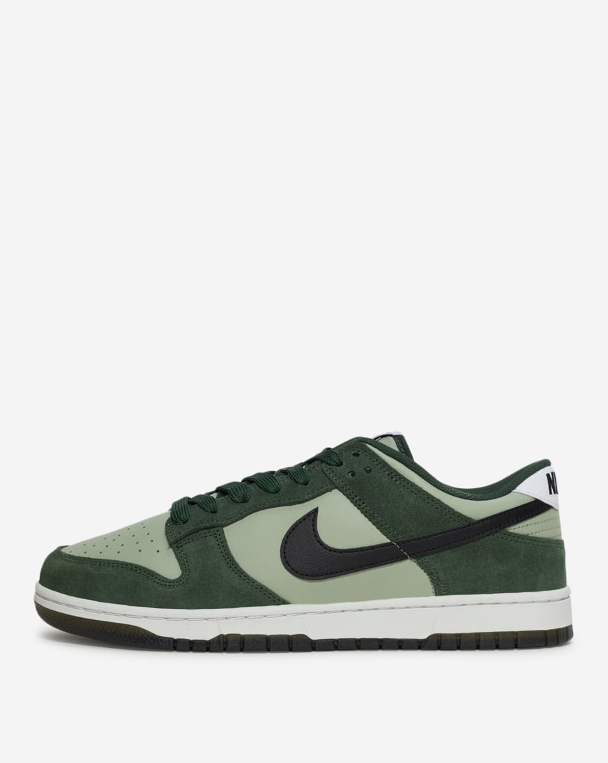 Dunk Low Retro SE