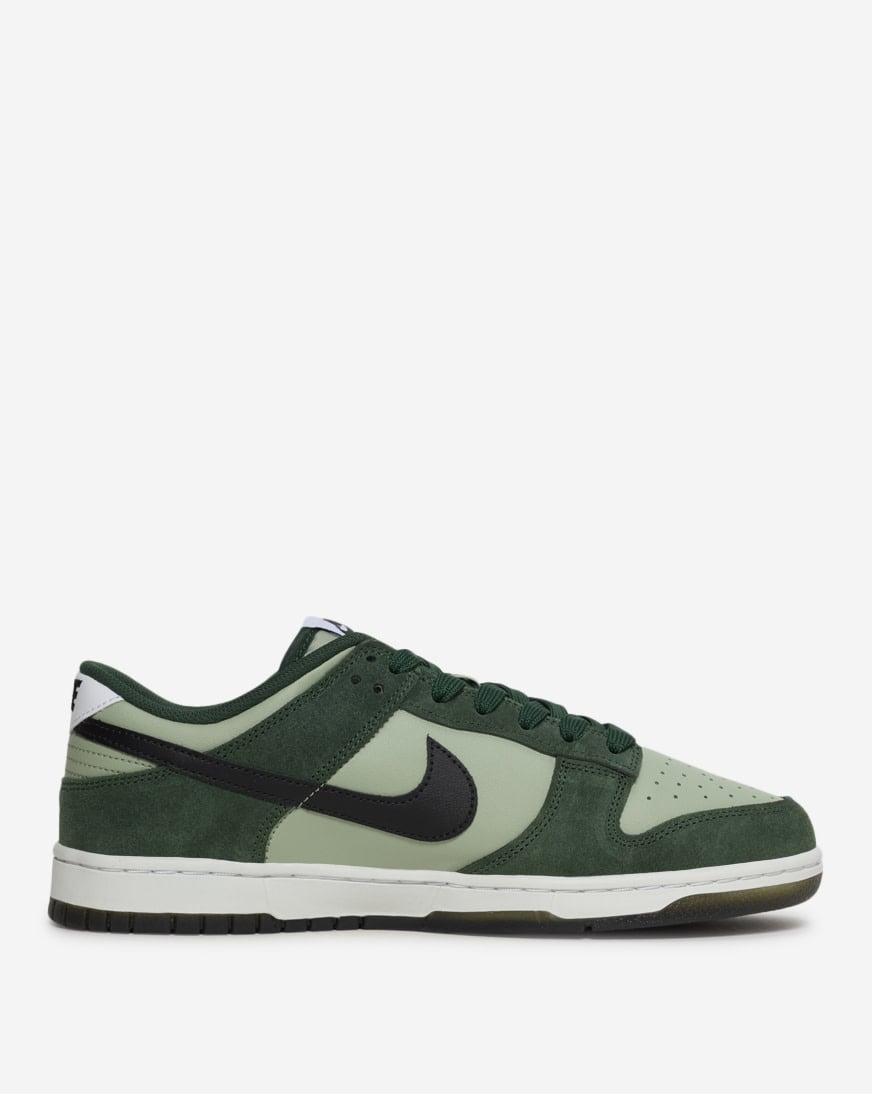 Dunk Low Retro SE