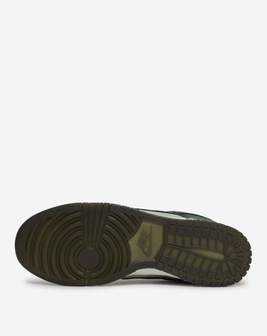 Dunk Low Retro SE