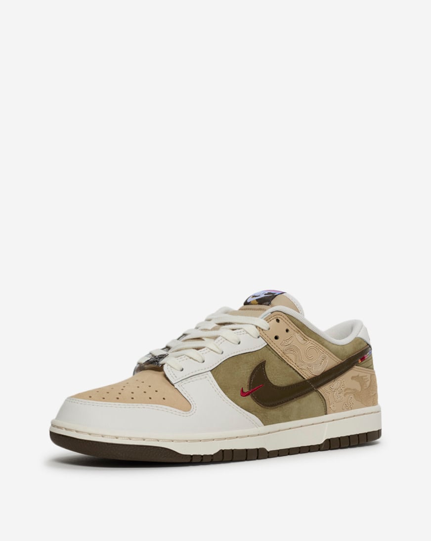 Dunk Low SE "LNY"